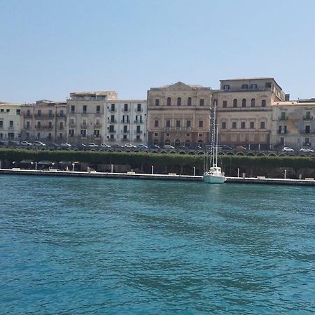 Calarossa Residence Syracuse Buitenkant foto