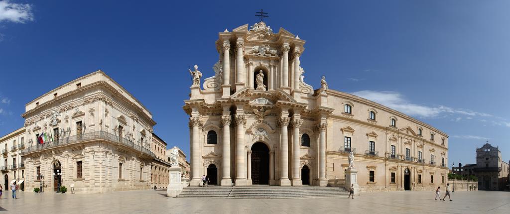 Calarossa Residence Syracuse Buitenkant foto