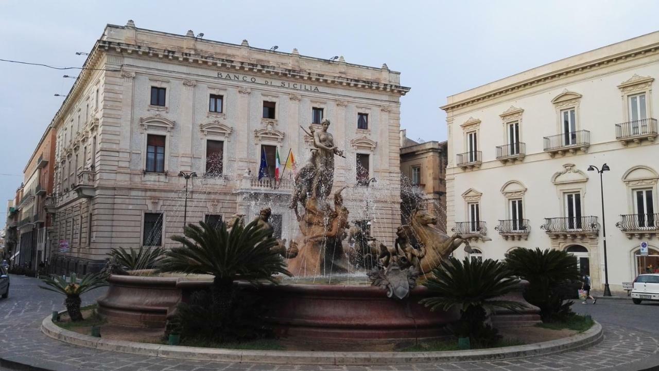 Calarossa Residence Syracuse Buitenkant foto